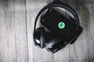 Spotify announces platform policies to combat misinformation, a record number of scams hit social media in 2021 and Meta’s civil rights chief shares company progress