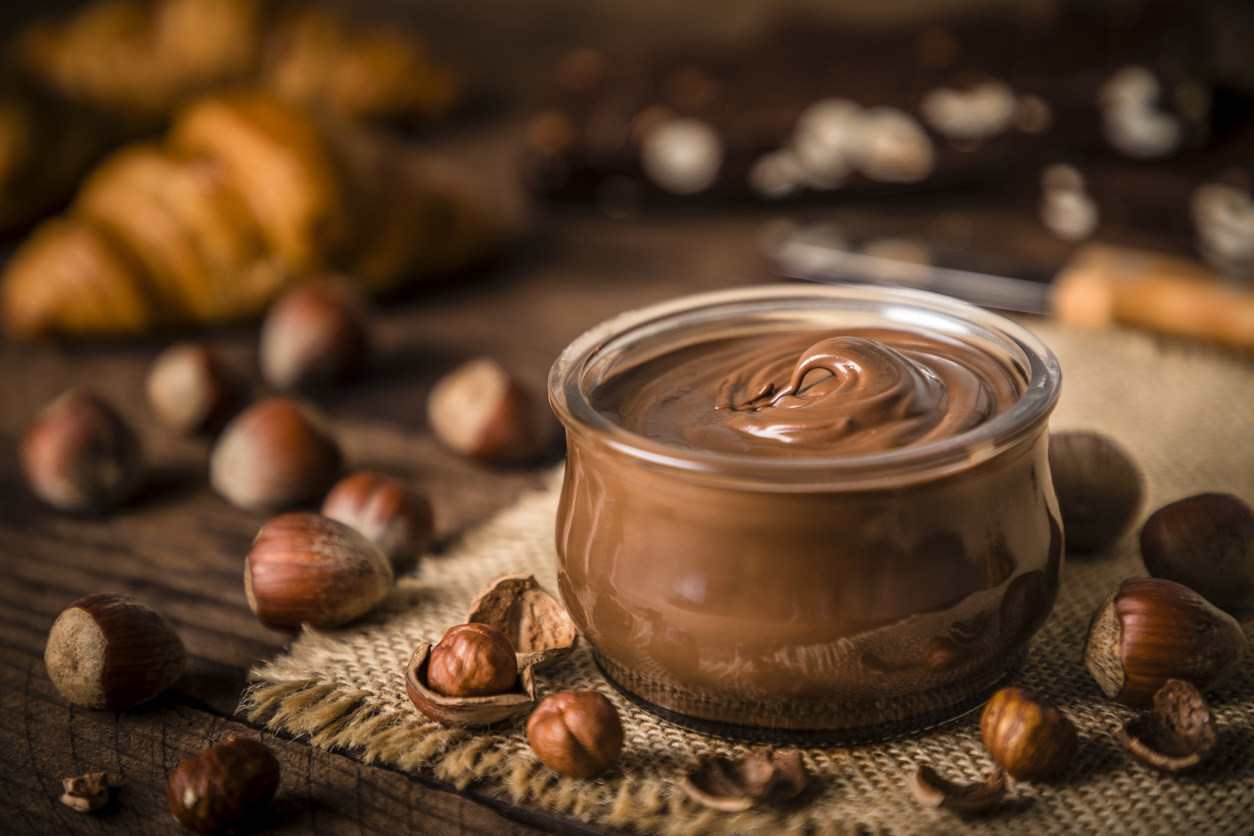 Crystal jar full of hazelnut and chocolate spread